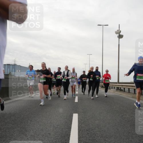 03.10.2025 - Köhlbrandbrückenlauf Matties Gatica Varas http://msf.ph/oto/9190999 03.10.2025 16:04:31 Position 3  meine-sportfotos.de