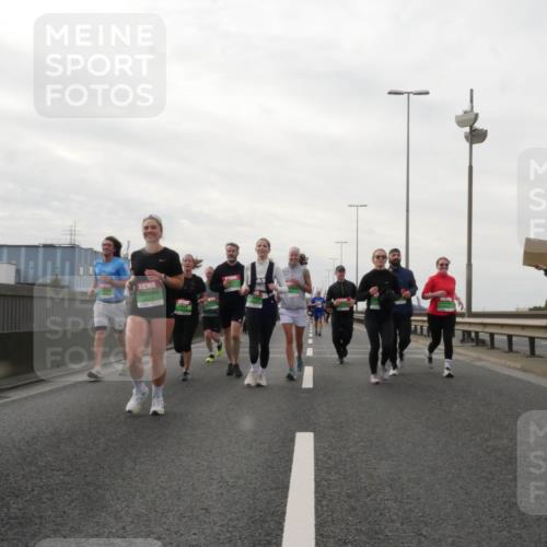 03.10.2025 - Köhlbrandbrückenlauf Matties Gatica Varas http://msf.ph/oto/9191000 03.10.2025 16:04:32 Position 3  meine-sportfotos.de