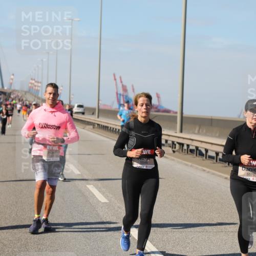 03.10.2025 - Köhlbrandbrückenlauf Yannick Fuchs http://msf.ph/oto/9191001 03.10.2025 12:11:08 Position 3 5207, 5548, 5575 meine-sportfotos.de