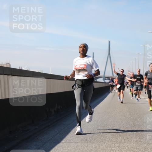 03.10.2025 - Köhlbrandbrückenlauf Yannick Fuchs http://msf.ph/oto/9191012 03.10.2025 11:51:28 Position 3 4351 meine-sportfotos.de