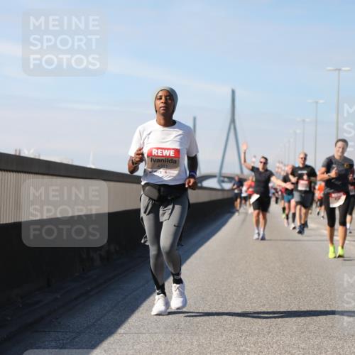 03.10.2025 - Köhlbrandbrückenlauf Yannick Fuchs http://msf.ph/oto/9191015 03.10.2025 11:51:28 Position 3 4351 meine-sportfotos.de
