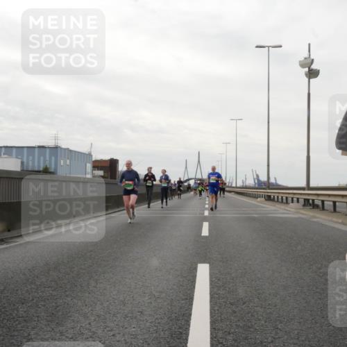 03.10.2025 - Köhlbrandbrückenlauf Matties Gatica Varas http://msf.ph/oto/9191017 03.10.2025 16:04:35 Position 3 7915 meine-sportfotos.de