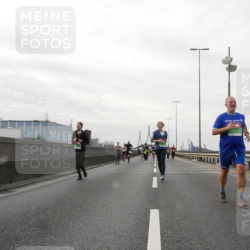 03.10.2025 - Köhlbrandbrückenlauf Matties Gatica Varas http://msf.ph/oto/9191036 03.10.2025 16:04:39 Position 3  meine-sportfotos.de