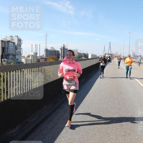 03.10.2025 - Köhlbrandbrückenlauf Yannick Fuchs http://msf.ph/oto/9191051 03.10.2025 12:11:11 Position 3 7, 5207 meine-sportfotos.de
