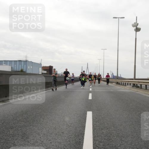 03.10.2025 - Köhlbrandbrückenlauf Matties Gatica Varas http://msf.ph/oto/9191052 03.10.2025 16:04:42 Position 3  meine-sportfotos.de