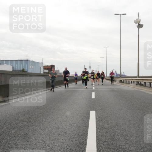 03.10.2025 - Köhlbrandbrückenlauf Matties Gatica Varas http://msf.ph/oto/9191058 03.10.2025 16:04:43 Position 3  meine-sportfotos.de