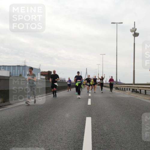 03.10.2025 - Köhlbrandbrückenlauf Matties Gatica Varas http://msf.ph/oto/9191063 03.10.2025 16:04:44 Position 3  meine-sportfotos.de