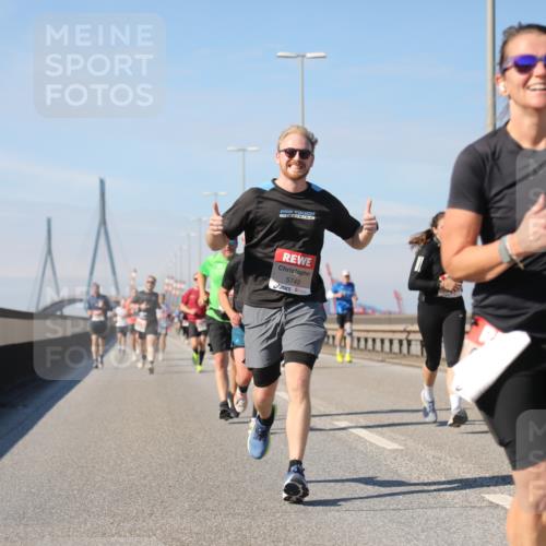 03.10.2025 - Köhlbrandbrückenlauf Yannick Fuchs http://msf.ph/oto/9191064 03.10.2025 11:51:34 Position 3 5740 meine-sportfotos.de
