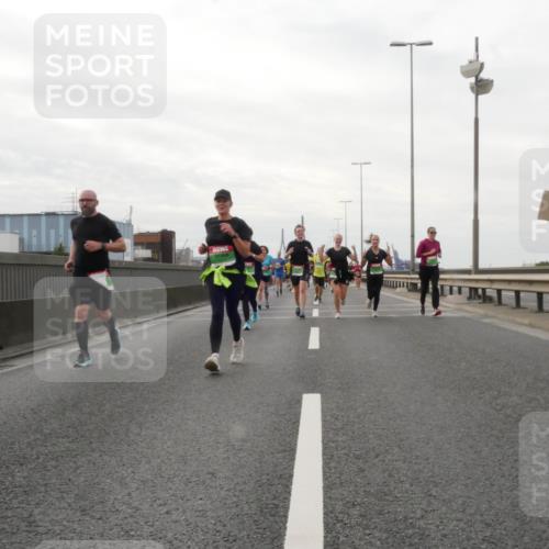 03.10.2025 - Köhlbrandbrückenlauf Matties Gatica Varas http://msf.ph/oto/9191072 03.10.2025 16:04:46 Position 3  meine-sportfotos.de