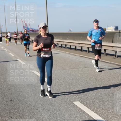 03.10.2025 - Köhlbrandbrückenlauf Yannick Fuchs http://msf.ph/oto/9191080 03.10.2025 12:11:17 Position 3 5367 meine-sportfotos.de