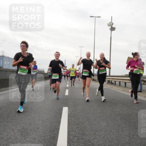 03.10.2025 - Köhlbrandbrückenlauf Matties Gatica Varas http://msf.ph/oto/9191085 03.10.2025 16:04:49 Position 3 9631 meine-sportfotos.de