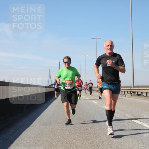 03.10.2025 - Köhlbrandbrückenlauf Yannick Fuchs http://msf.ph/oto/9191087 03.10.2025 11:51:36 Position 3 6349 meine-sportfotos.de