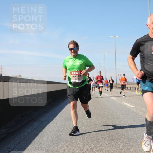 03.10.2025 - Köhlbrandbrückenlauf Yannick Fuchs http://msf.ph/oto/9191098 03.10.2025 11:51:37 Position 3 6349 meine-sportfotos.de