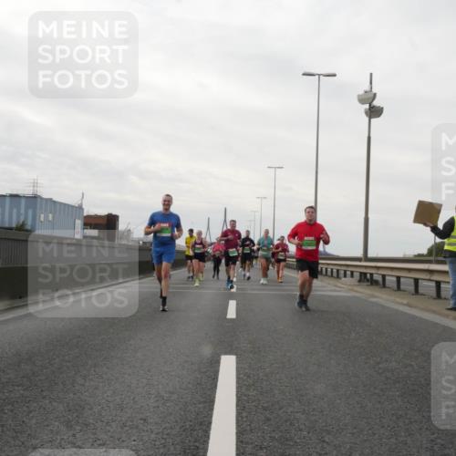 03.10.2025 - Köhlbrandbrückenlauf Matties Gatica Varas http://msf.ph/oto/9191102 03.10.2025 16:04:53 Position 3  meine-sportfotos.de