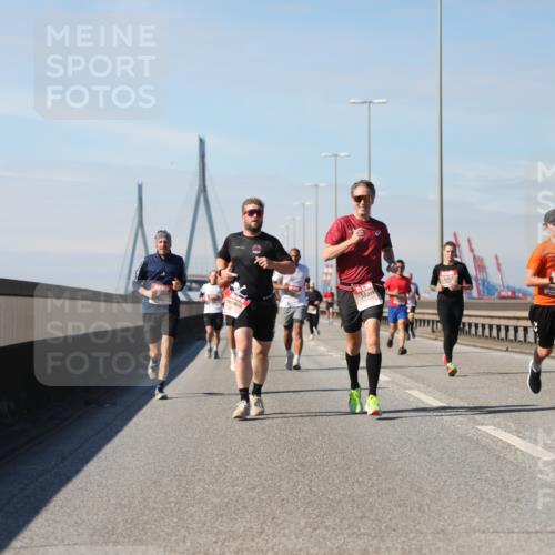 03.10.2025 - Köhlbrandbrückenlauf Yannick Fuchs http://msf.ph/oto/9191112 03.10.2025 11:51:38 Position 3  meine-sportfotos.de