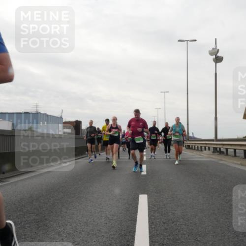 03.10.2025 - Köhlbrandbrückenlauf Matties Gatica Varas http://msf.ph/oto/9191113 03.10.2025 16:04:56 Position 3  meine-sportfotos.de