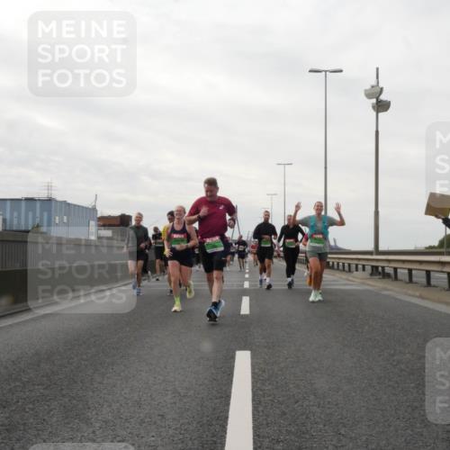 03.10.2025 - Köhlbrandbrückenlauf Matties Gatica Varas http://msf.ph/oto/9191115 03.10.2025 16:04:56 Position 3  meine-sportfotos.de