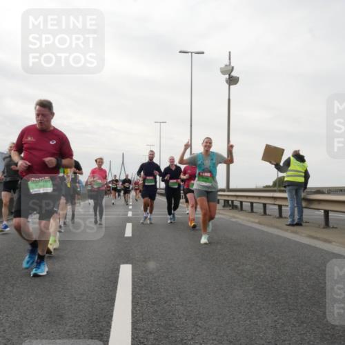 03.10.2025 - Köhlbrandbrückenlauf Matties Gatica Varas http://msf.ph/oto/9191120 03.10.2025 16:04:57 Position 3 7784 meine-sportfotos.de