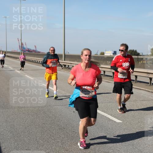 03.10.2025 - Köhlbrandbrückenlauf Yannick Fuchs http://msf.ph/oto/9191131 03.10.2025 12:11:40 Position 3 5199, 888 meine-sportfotos.de
