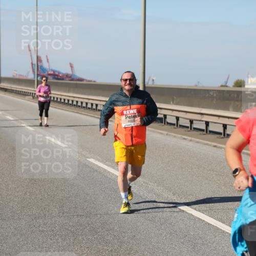 03.10.2025 - Köhlbrandbrückenlauf Yannick Fuchs http://msf.ph/oto/9191135 03.10.2025 12:11:40 Position 3 6003, 5199 meine-sportfotos.de