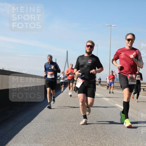 03.10.2025 - Köhlbrandbrückenlauf Yannick Fuchs http://msf.ph/oto/9191136 03.10.2025 11:51:40 Position 3  meine-sportfotos.de