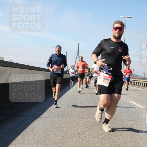 03.10.2025 - Köhlbrandbrückenlauf Yannick Fuchs http://msf.ph/oto/9191138 03.10.2025 11:51:41 Position 3 4382 meine-sportfotos.de
