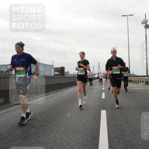 03.10.2025 - Köhlbrandbrückenlauf Matties Gatica Varas http://msf.ph/oto/9191154 03.10.2025 16:05:06 Position 3 7462 meine-sportfotos.de