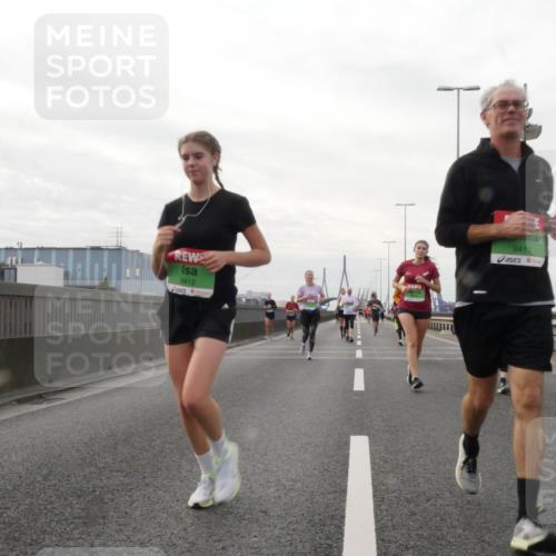 03.10.2025 - Köhlbrandbrückenlauf Matties Gatica Varas http://msf.ph/oto/9191160 03.10.2025 16:05:07 Position 3 9412, 9411 meine-sportfotos.de