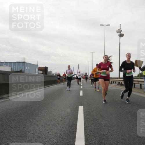 03.10.2025 - Köhlbrandbrückenlauf Matties Gatica Varas http://msf.ph/oto/9191164 03.10.2025 16:05:07 Position 3  meine-sportfotos.de