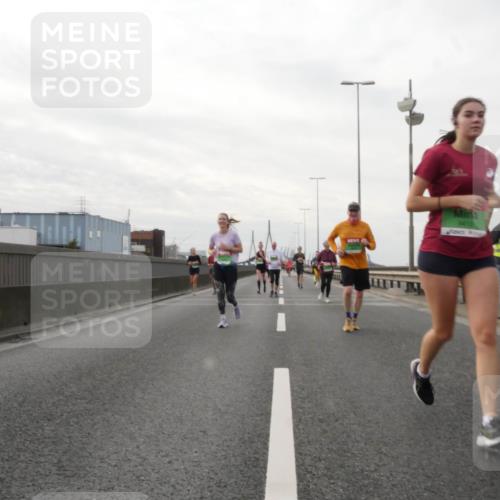 03.10.2025 - Köhlbrandbrückenlauf Matties Gatica Varas http://msf.ph/oto/9191169 03.10.2025 16:05:08 Position 3 9413 meine-sportfotos.de