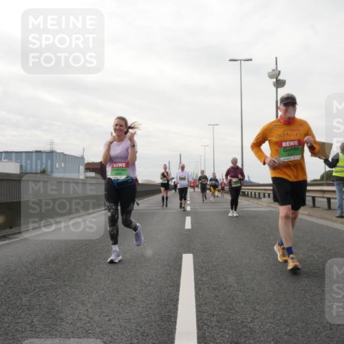 03.10.2025 - Köhlbrandbrückenlauf Matties Gatica Varas http://msf.ph/oto/9191178 03.10.2025 16:05:10 Position 3  meine-sportfotos.de
