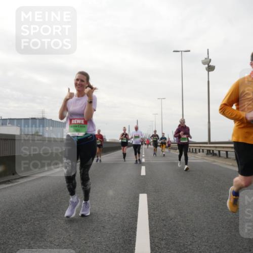 03.10.2025 - Köhlbrandbrückenlauf Matties Gatica Varas http://msf.ph/oto/9191179 03.10.2025 16:05:10 Position 3 8295, 3287 meine-sportfotos.de