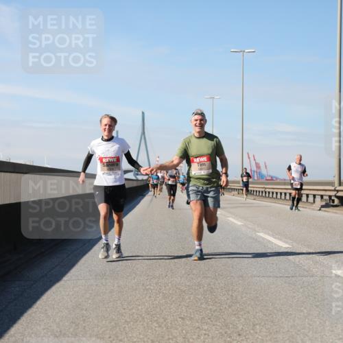 03.10.2025 - Köhlbrandbrückenlauf Yannick Fuchs http://msf.ph/oto/9191184 03.10.2025 11:51:46 Position 3 5803 meine-sportfotos.de