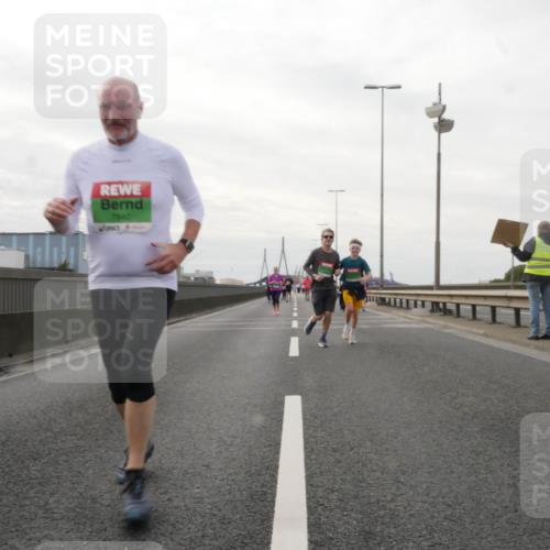 03.10.2025 - Köhlbrandbrückenlauf Matties Gatica Varas http://msf.ph/oto/9191197 03.10.2025 16:05:14 Position 3 7940 meine-sportfotos.de