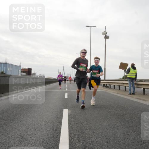 03.10.2025 - Köhlbrandbrückenlauf Matties Gatica Varas http://msf.ph/oto/9191204 03.10.2025 16:05:16 Position 3  meine-sportfotos.de