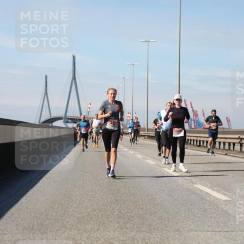03.10.2025 - Köhlbrandbrückenlauf Yannick Fuchs http://msf.ph/oto/9191228 03.10.2025 11:51:49 Position 3 4195 meine-sportfotos.de