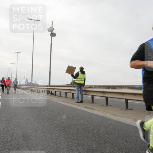 03.10.2025 - Köhlbrandbrückenlauf Matties Gatica Varas http://msf.ph/oto/9191229 03.10.2025 16:05:23 Position 3  meine-sportfotos.de