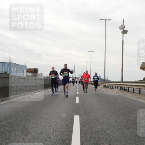 03.10.2025 - Köhlbrandbrückenlauf Matties Gatica Varas http://msf.ph/oto/9191230 03.10.2025 16:05:26 Position 3  meine-sportfotos.de