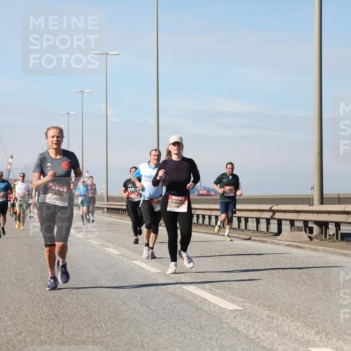 03.10.2025 - Köhlbrandbrückenlauf Yannick Fuchs http://msf.ph/oto/9191235 03.10.2025 11:51:50 Position 3 4196 meine-sportfotos.de