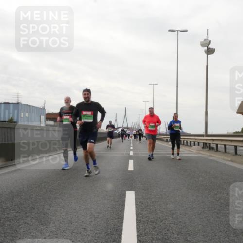 03.10.2025 - Köhlbrandbrückenlauf Matties Gatica Varas http://msf.ph/oto/9191237 03.10.2025 16:05:27 Position 3  meine-sportfotos.de