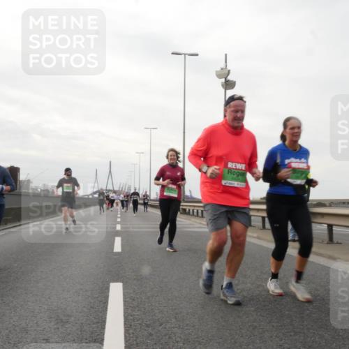 03.10.2025 - Köhlbrandbrückenlauf Matties Gatica Varas http://msf.ph/oto/9191247 03.10.2025 16:05:30 Position 3 9400 meine-sportfotos.de
