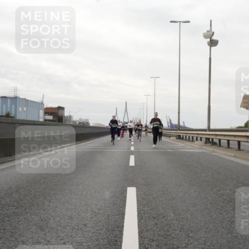 03.10.2025 - Köhlbrandbrückenlauf Matties Gatica Varas http://msf.ph/oto/9191264 03.10.2025 16:05:34 Position 3  meine-sportfotos.de
