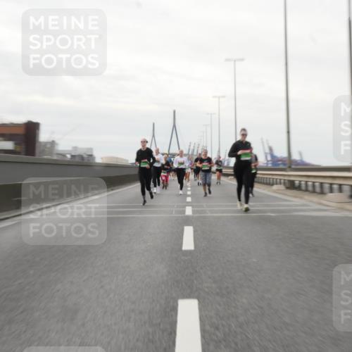 03.10.2025 - Köhlbrandbrückenlauf Matties Gatica Varas http://msf.ph/oto/9191267 03.10.2025 16:05:34 Position 3 1117 meine-sportfotos.de