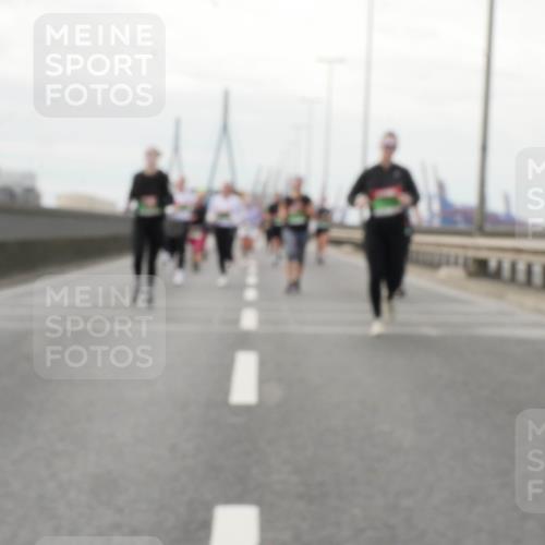 03.10.2025 - Köhlbrandbrückenlauf Matties Gatica Varas http://msf.ph/oto/9191269 03.10.2025 16:05:34 Position 3  meine-sportfotos.de