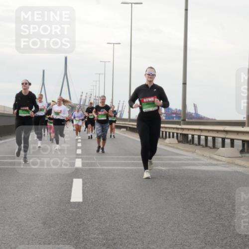 03.10.2025 - Köhlbrandbrückenlauf Matties Gatica Varas http://msf.ph/oto/9191271 03.10.2025 16:05:35 Position 3  meine-sportfotos.de