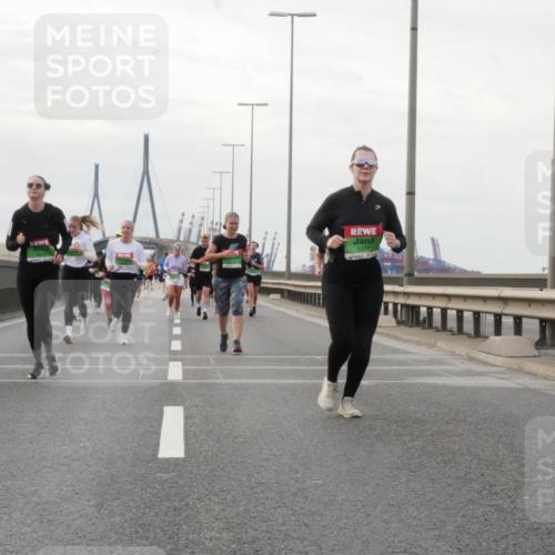 03.10.2025 - Köhlbrandbrückenlauf Matties Gatica Varas http://msf.ph/oto/9191275 03.10.2025 16:05:36 Position 3 9437 meine-sportfotos.de