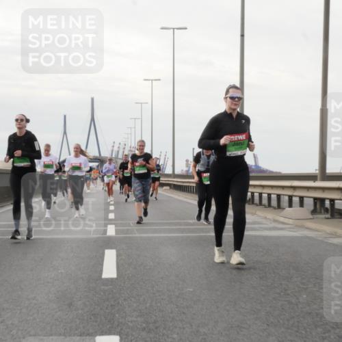 03.10.2025 - Köhlbrandbrückenlauf Matties Gatica Varas http://msf.ph/oto/9191277 03.10.2025 16:05:36 Position 3 9437 meine-sportfotos.de