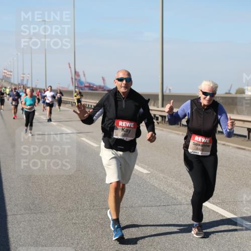 03.10.2025 - Köhlbrandbrückenlauf Yannick Fuchs http://msf.ph/oto/9191279 03.10.2025 12:11:53 Position 3 5305, 5420 meine-sportfotos.de