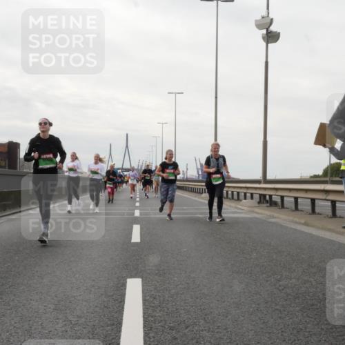 03.10.2025 - Köhlbrandbrückenlauf Matties Gatica Varas http://msf.ph/oto/9191285 03.10.2025 16:05:38 Position 3  meine-sportfotos.de
