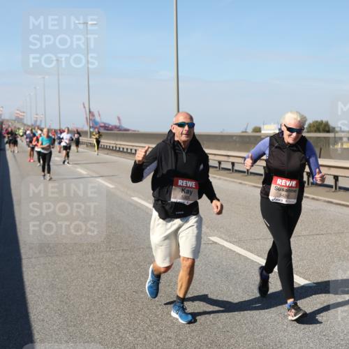 03.10.2025 - Köhlbrandbrückenlauf Yannick Fuchs http://msf.ph/oto/9191291 03.10.2025 12:11:53 Position 3 5305, 5420 meine-sportfotos.de
